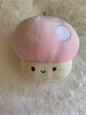 Kawaii Pink Mushroom Plush Keychain - Cute Smiley Face
